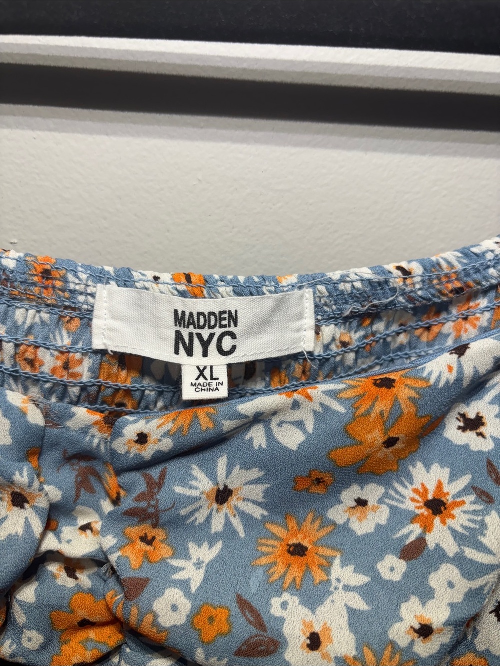 Madden NYC Blue Floral Smocked Peasant Crop Top XL - Picture 3 of 6